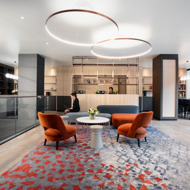 Hotel Crown Plaza - Hospitality